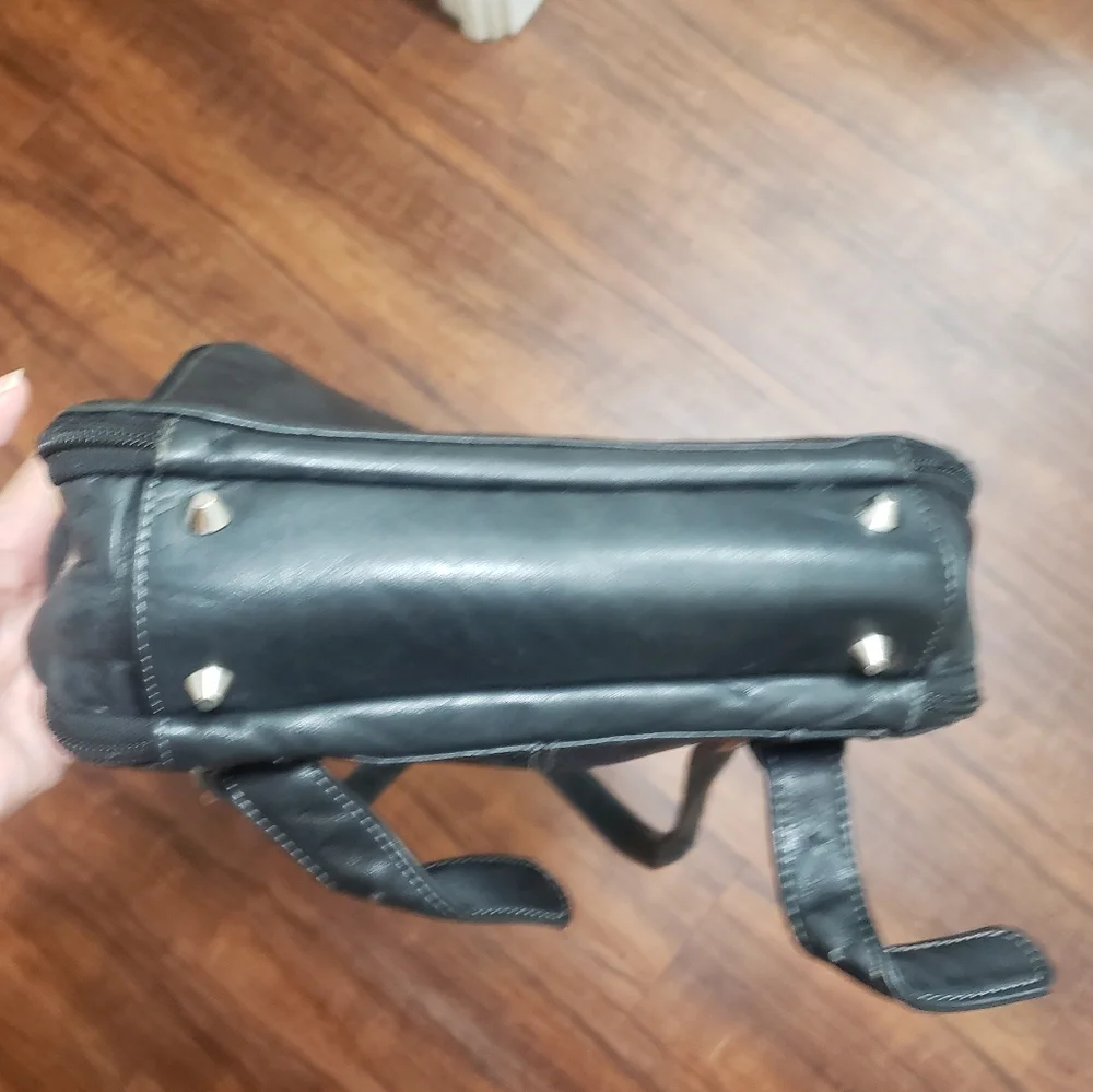Vtg 90s TIGNANELLO Black unisex Leather CITY BACKPACK BAG